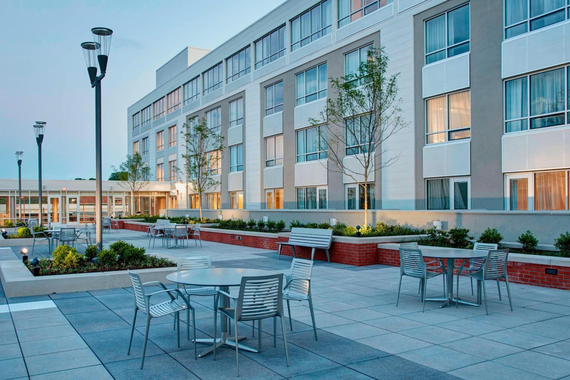 Courtyard By Marriott Erie Bayfront Otel Dış mekan fotoğraf
