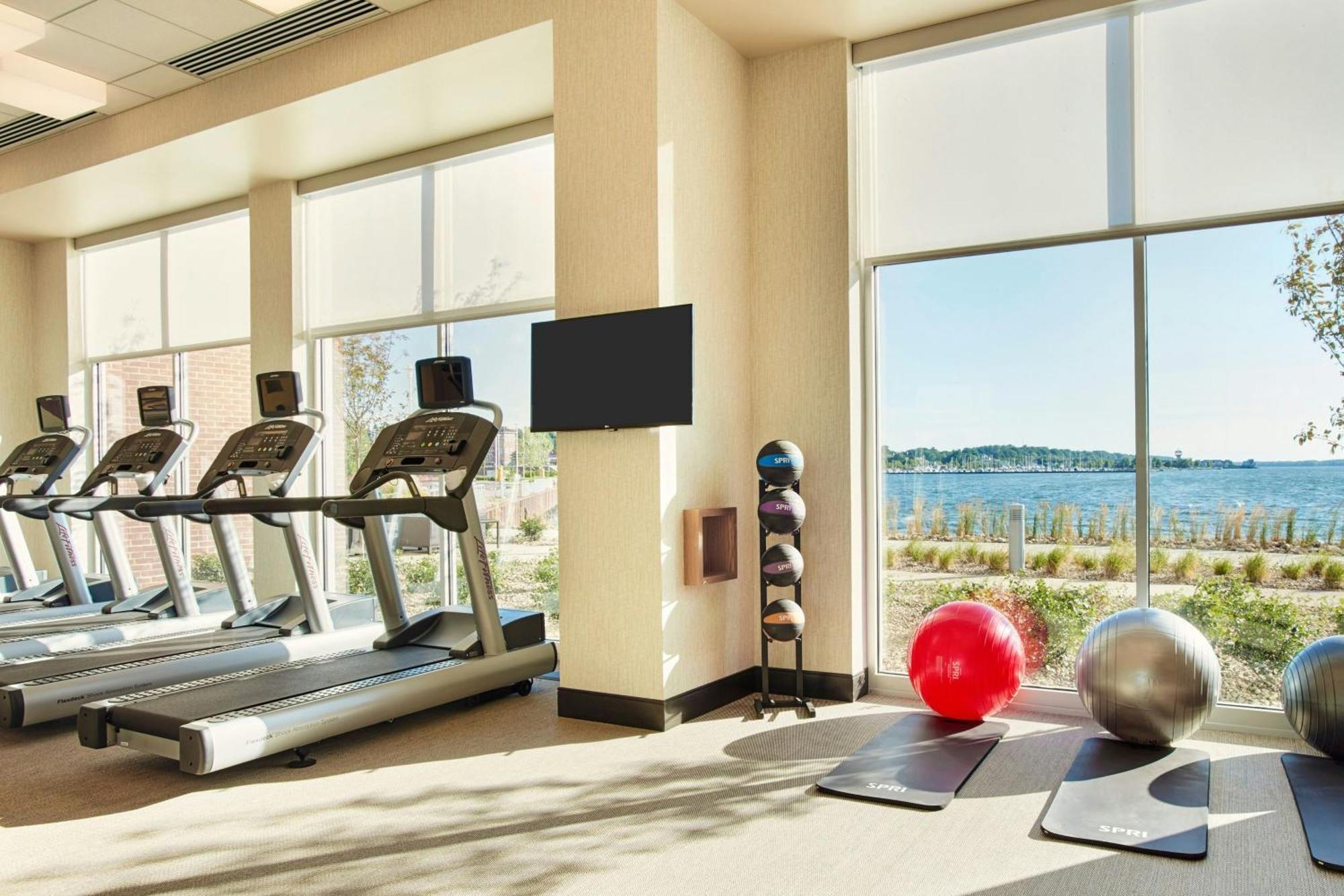 Courtyard By Marriott Erie Bayfront Otel Dış mekan fotoğraf