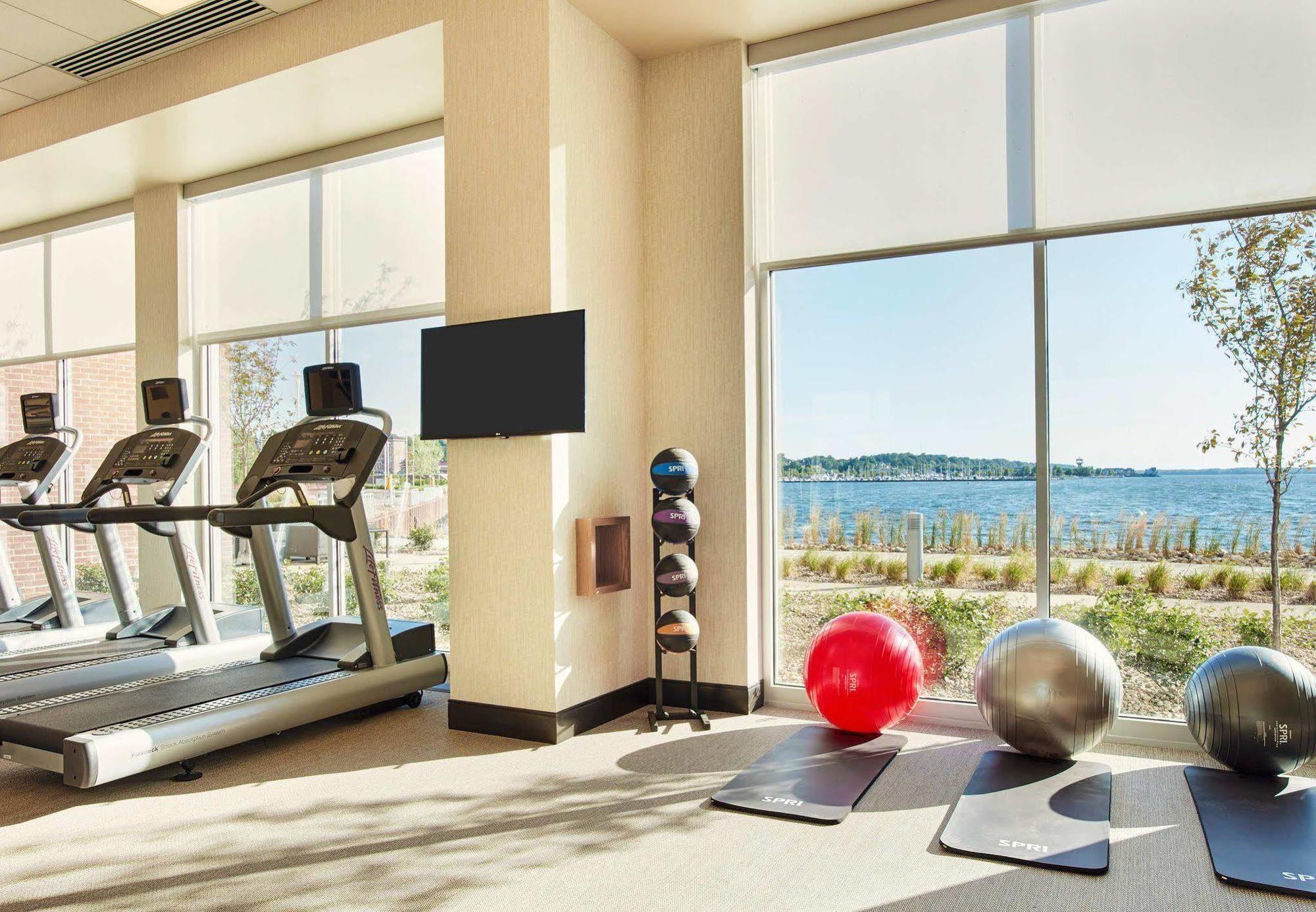 Courtyard By Marriott Erie Bayfront Otel Dış mekan fotoğraf